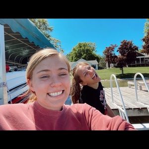 Meet your Posher, Caroline